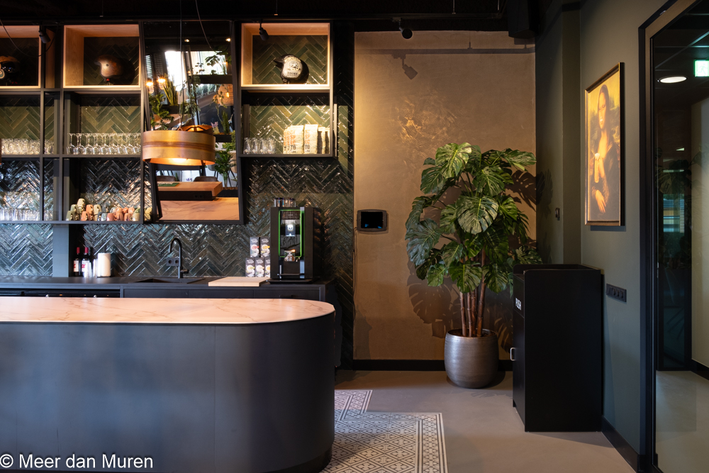 luxe sfeervolle kantine brons metallic stuc
