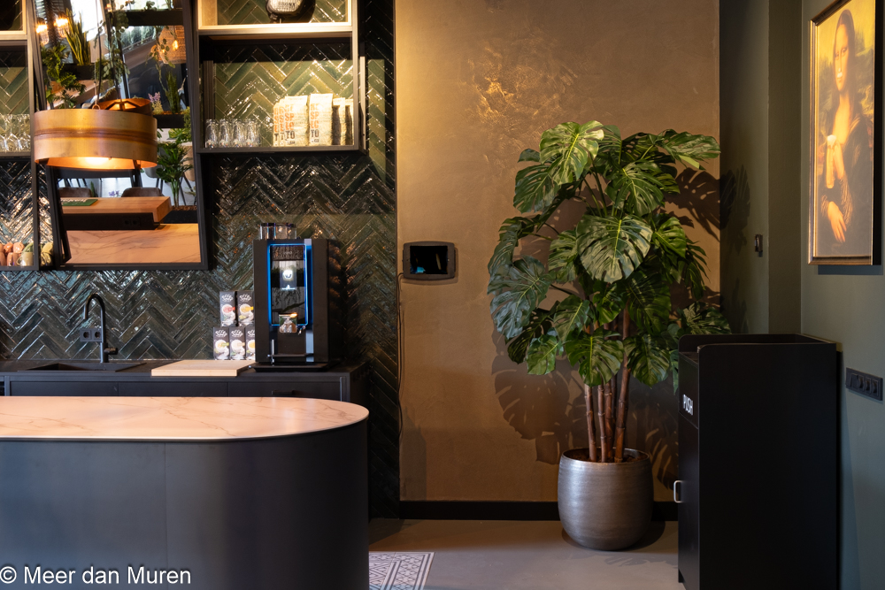 luxe sfeervolle kantine brons metallic stuc