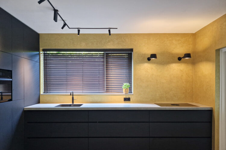 Gouden keukenmuur Dune metallic